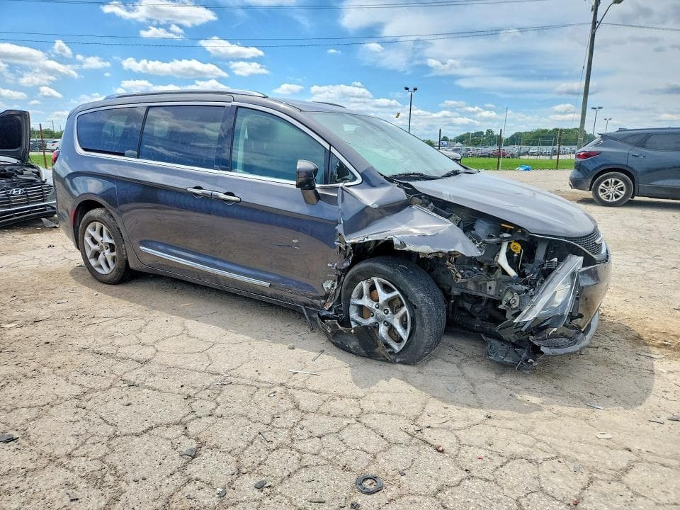 2017 CHRYSLER PACIFICA TOURING L PLUS 4