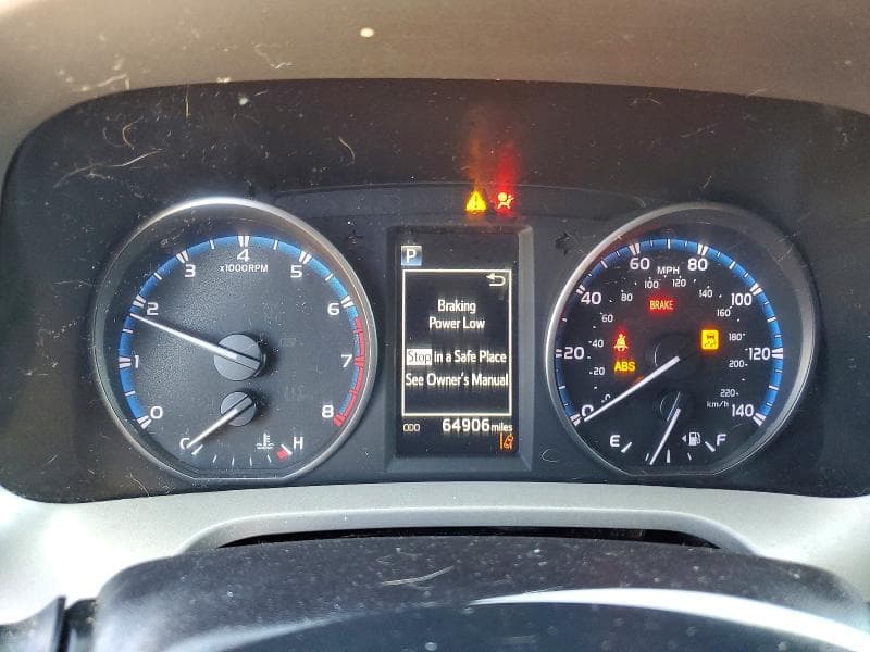 2018 TOYOTA RAV4 LE 9
