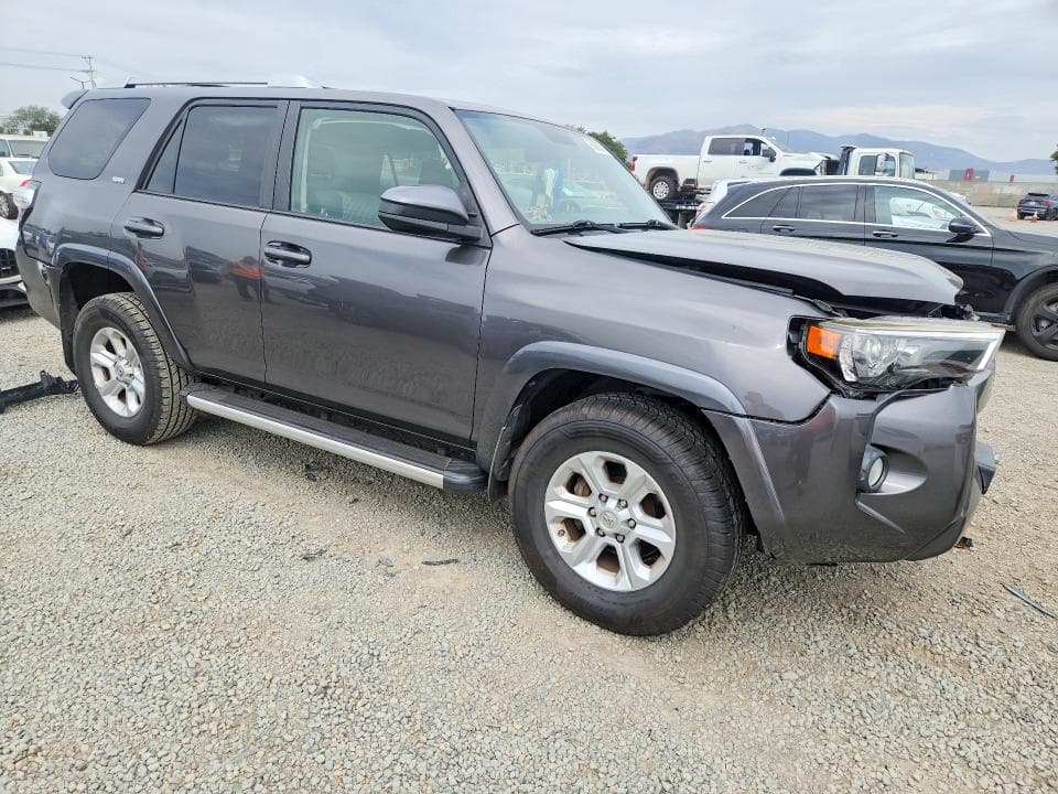 2017 TOYOTA 4RUNNER SR5 4