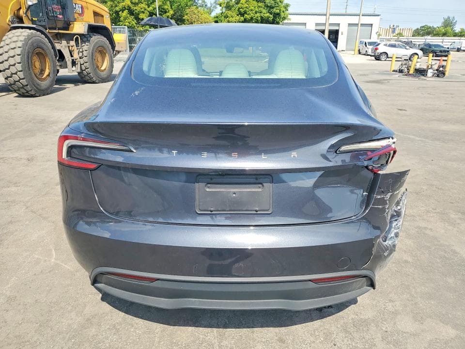 2025 TESLA MODEL 3 6