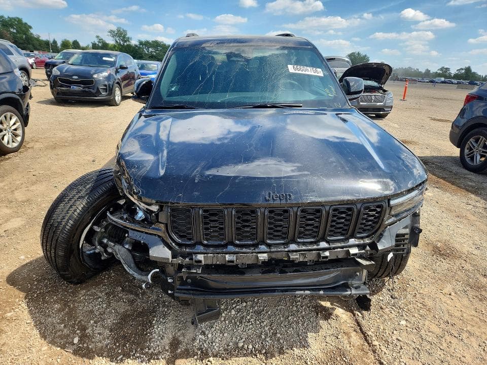 2024 JEEP GRAND CHEROKEE LAREDO 5