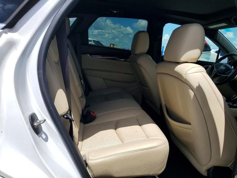 2017 CADILLAC XT5 LUXURY 10