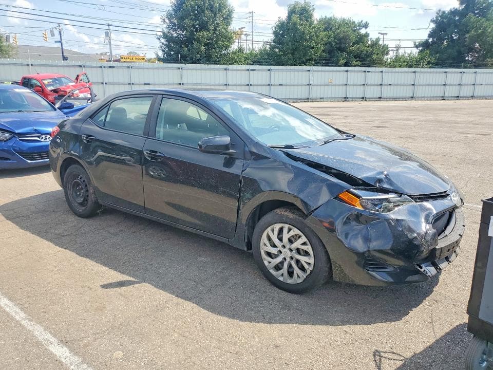 2017 TOYOTA COROLLA LE 4