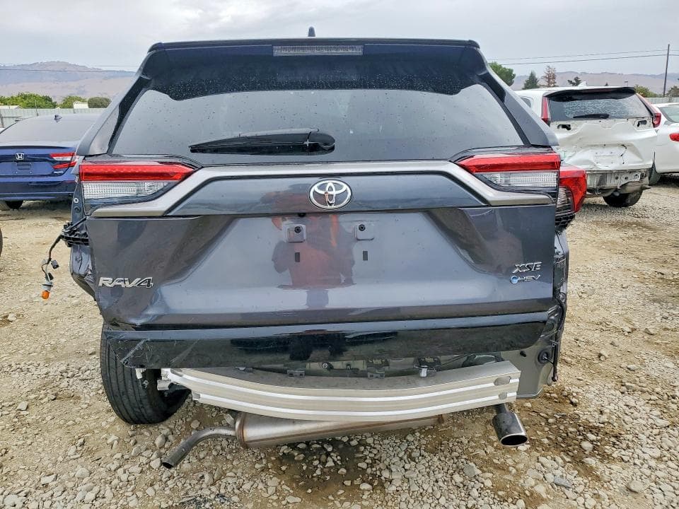 2025 TOYOTA RAV4 XSE 6