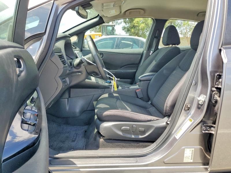 2020 NISSAN LEAF SV 7