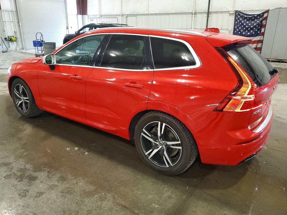 2018 VOLVO XC60 T6 R-DESIGN 2