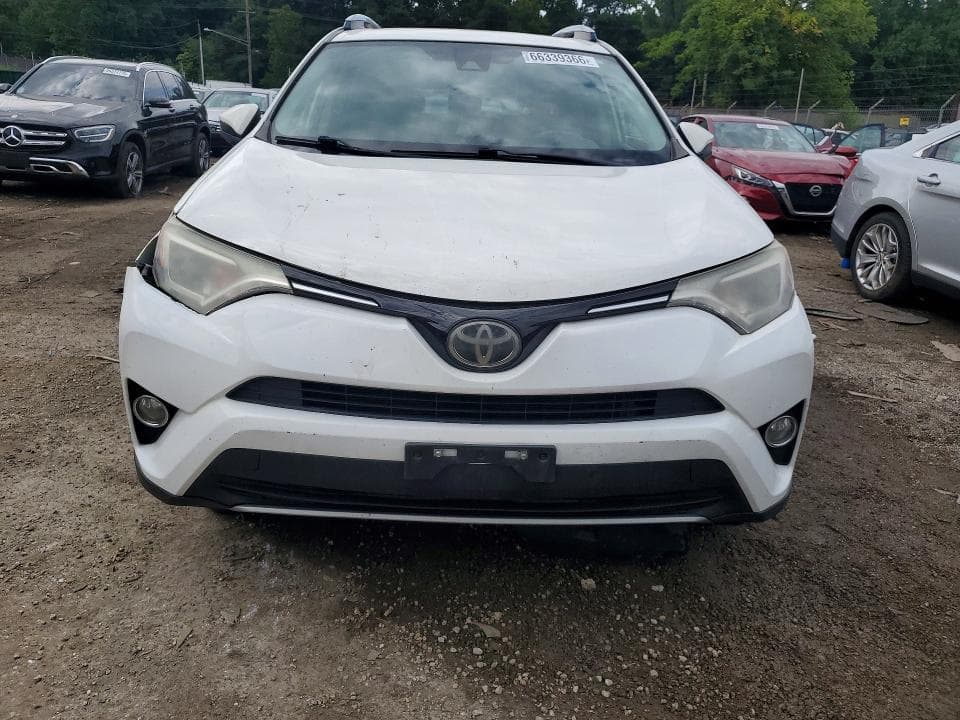 2017 TOYOTA RAV4 XLE 5