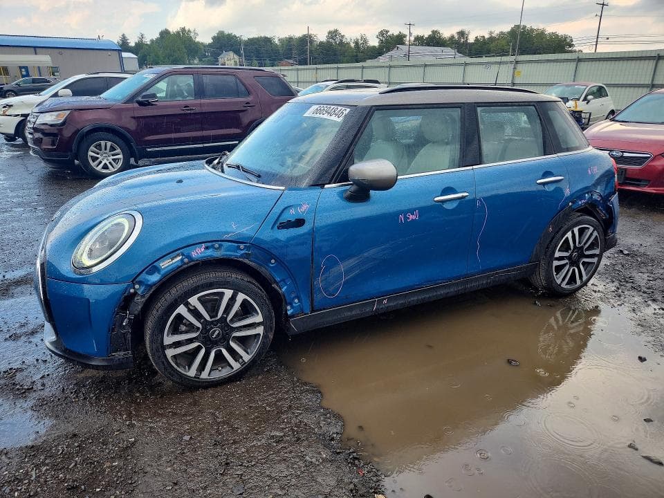 2022 MINI COOPER - 1