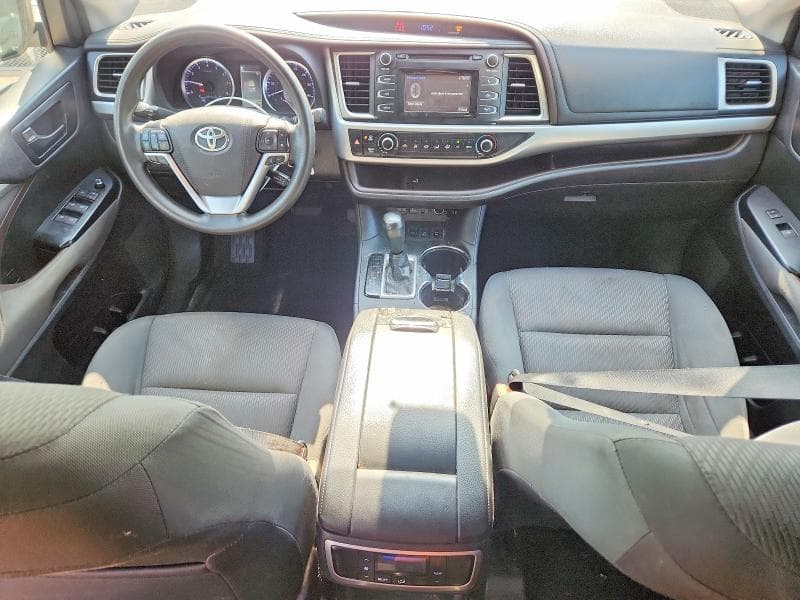 2019 TOYOTA HIGHLANDER LE 8