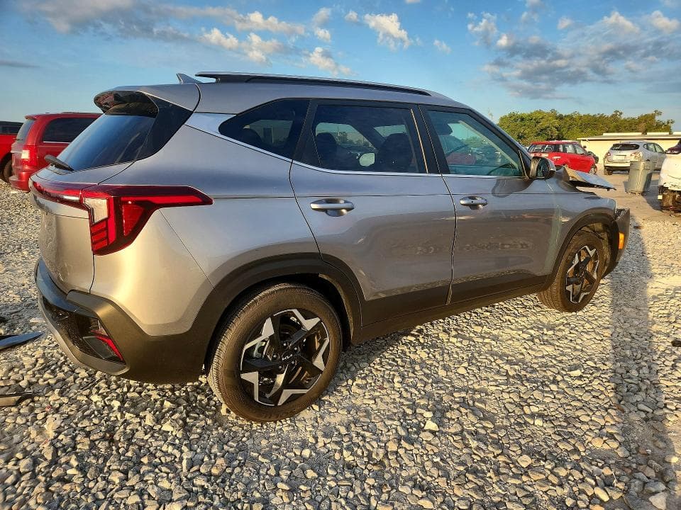 2025 KIA SELTOS EX 3