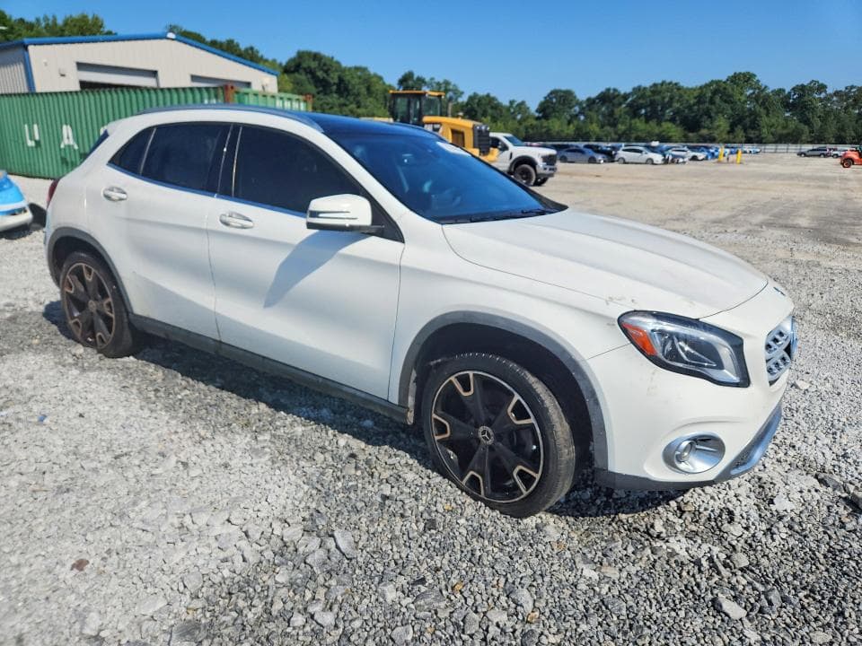2019 MERCEDES-BENZ GLA 250 4