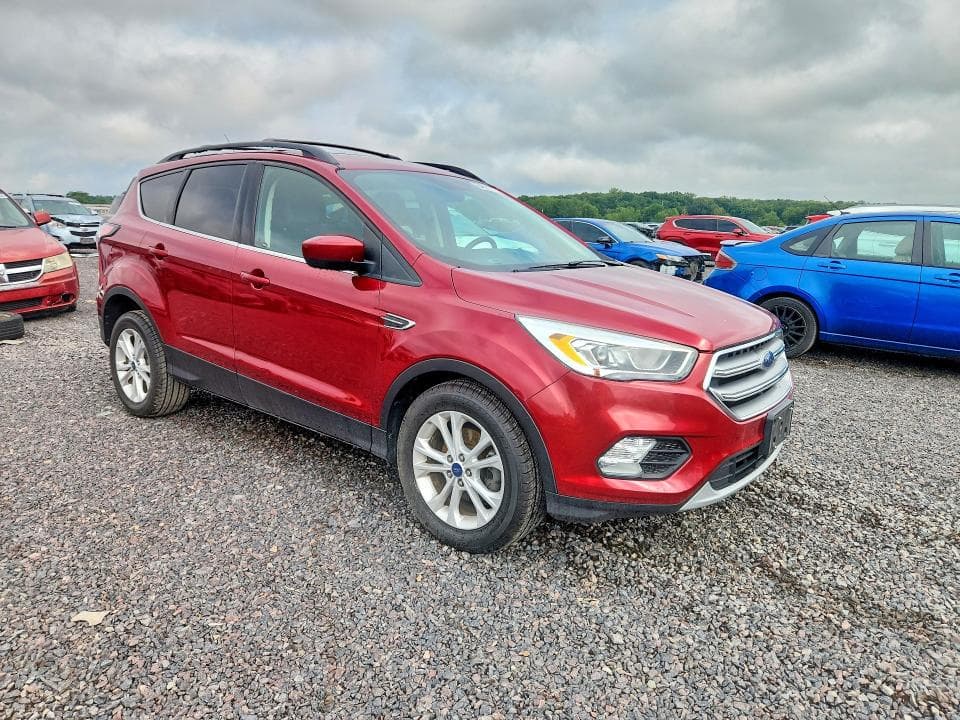2017 FORD ESCAPE SE 4