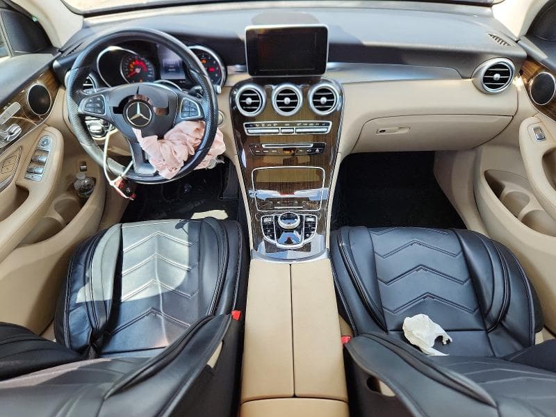 2017 MERCEDES-BENZ GLC 300 4MATIC 8