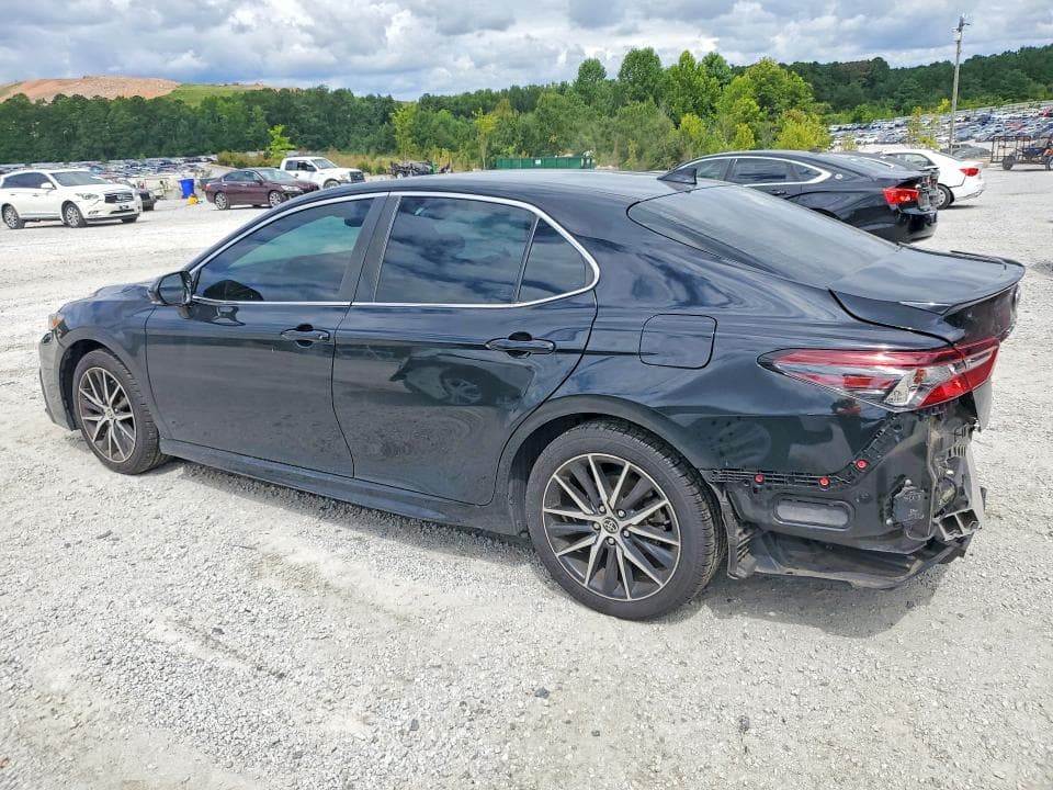 2022 TOYOTA CAMRY SE 2