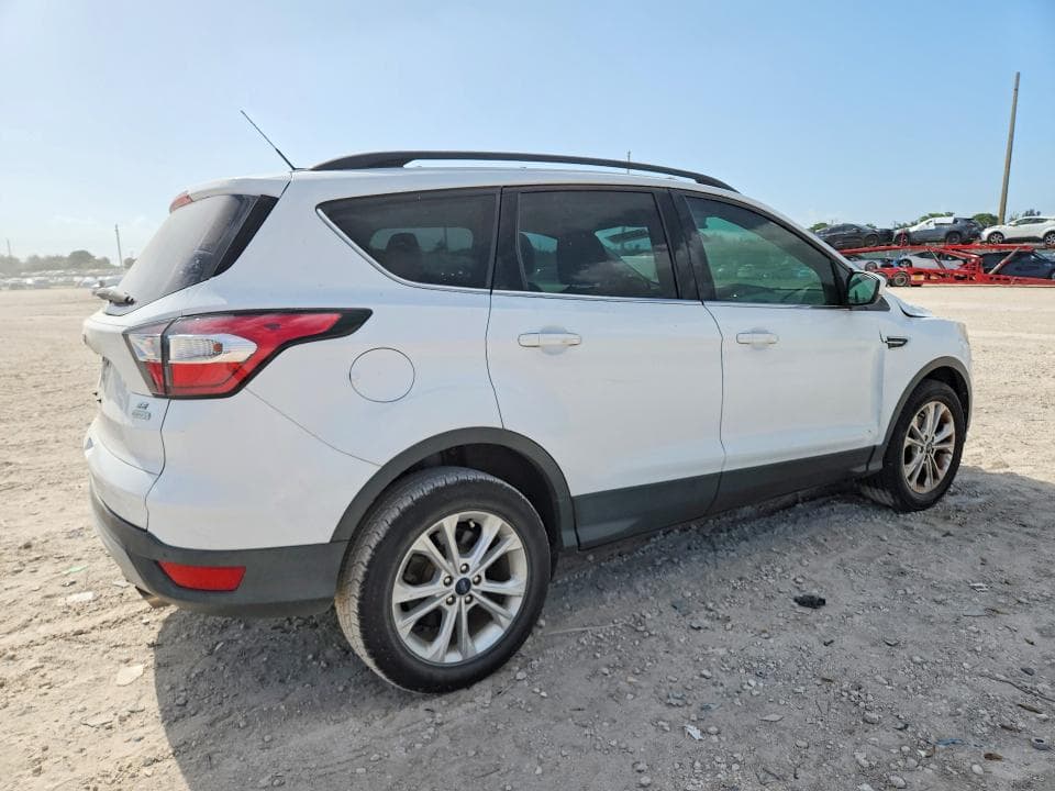 2017 FORD ESCAPE SE 3