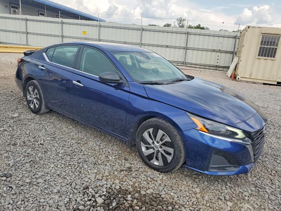2024 NISSAN ALTIMA S 4