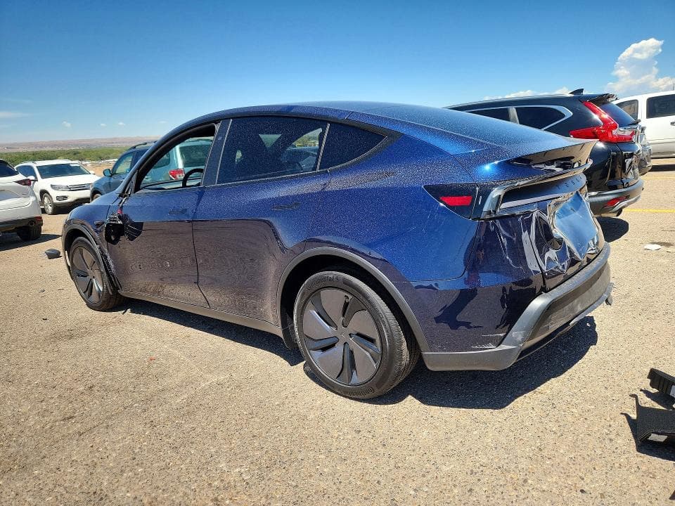 2026 TESLA MODEL Y 2