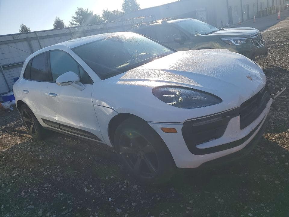 2022 PORSCHE MACAN 4