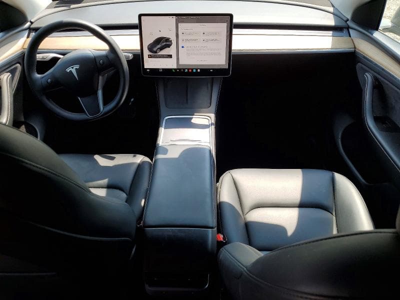 2023 TESLA MODEL Y 8