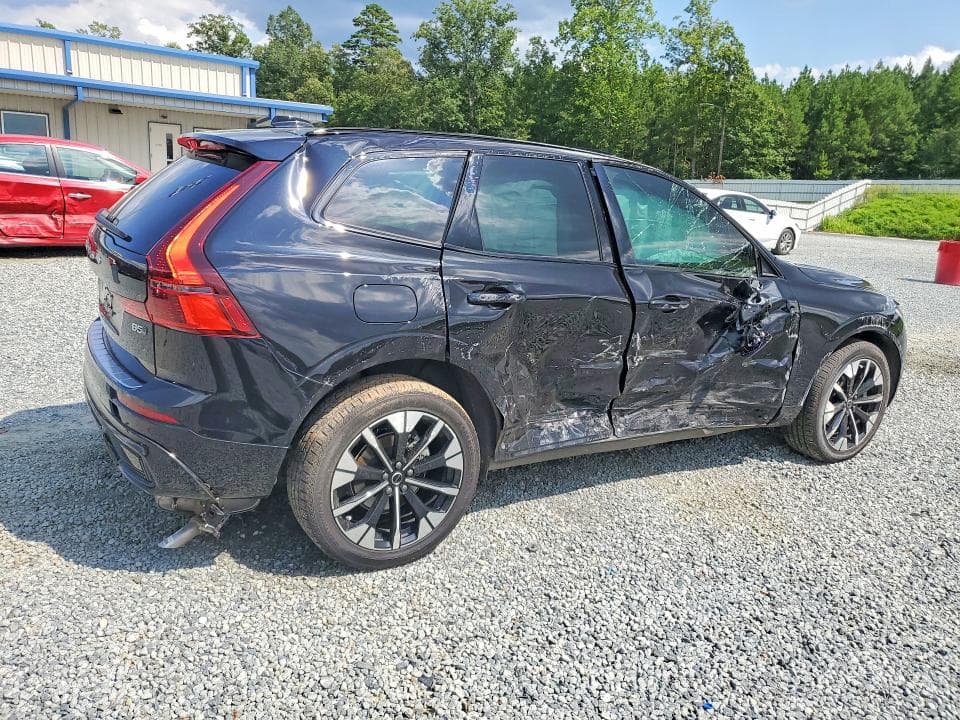 2026 VOLVO XC60 PLUS 3