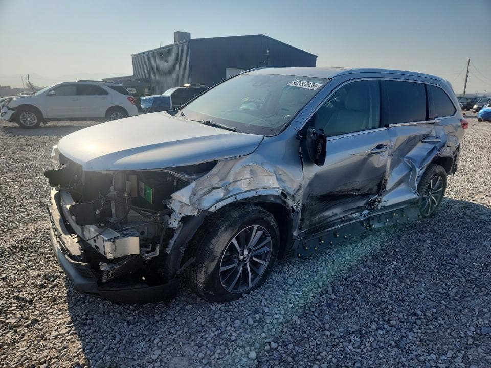 2017 TOYOTA HIGHLANDER XLE - 1