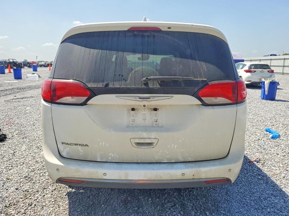 2019 CHRYSLER PACIFICA TOURING L 6