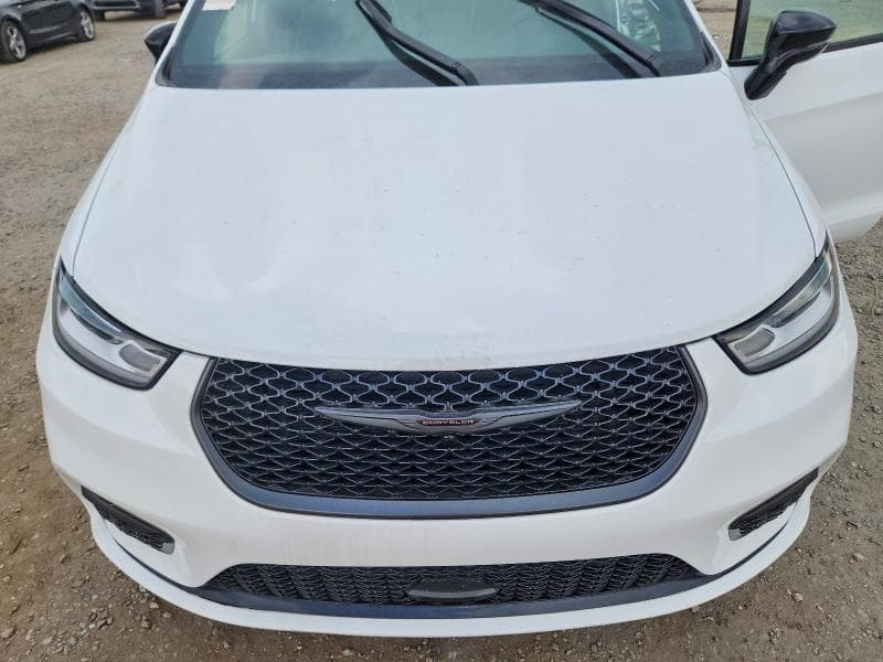 2025 CHRYSLER PACIFICA LIMITED 12