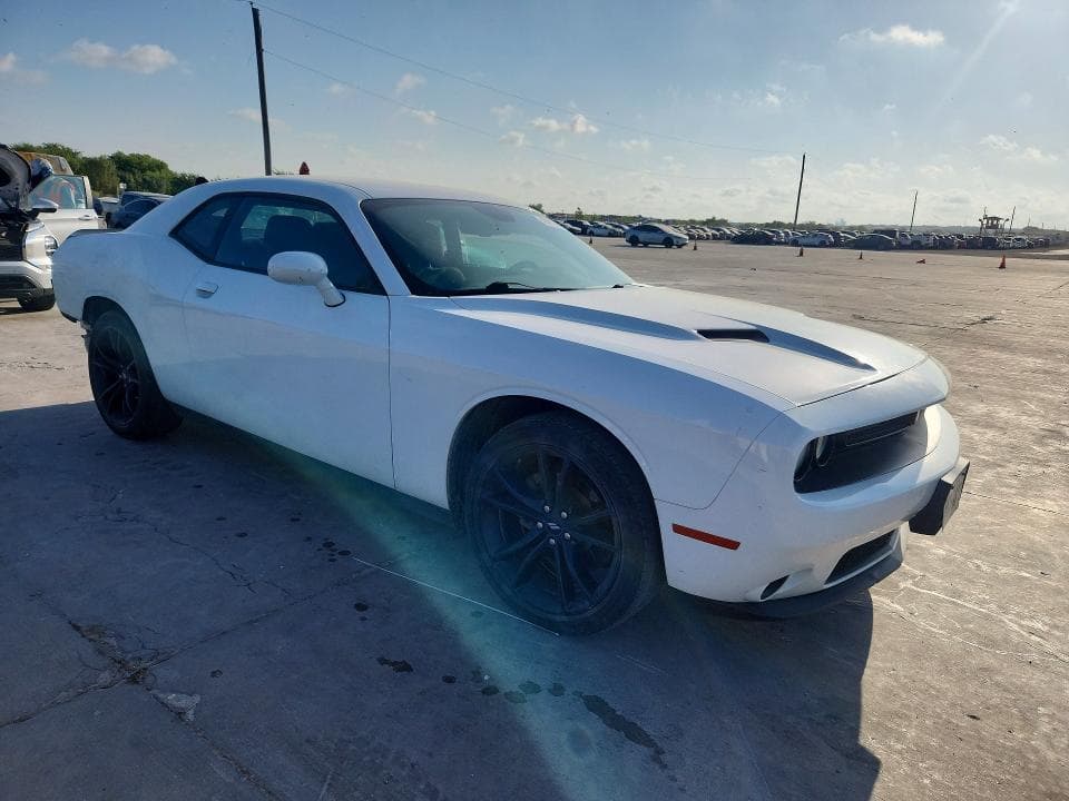 2018 DODGE CHALLENGER SXT 4