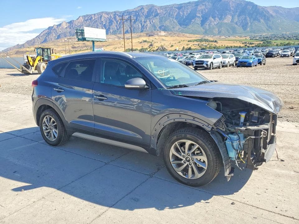 2017 HYUNDAI TUCSON SE PLUS 4
