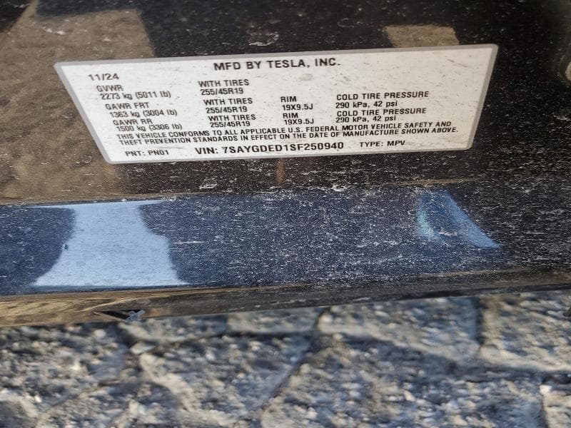 2025 TESLA MODEL Y 12