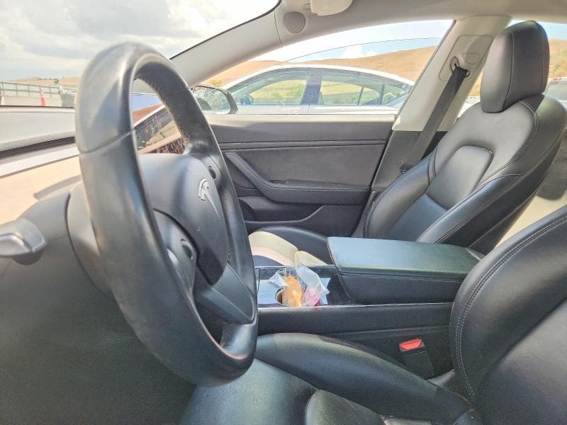 2018 TESLA MODEL 3 7