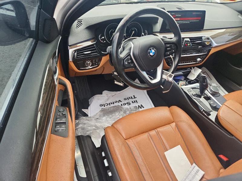 2019 BMW 530E 8