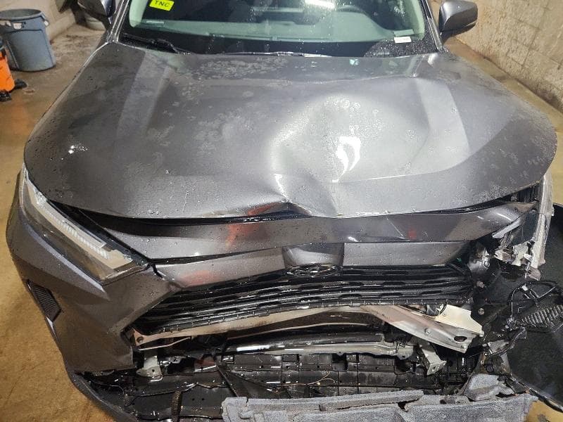 2024 TOYOTA RAV4 XLE 12