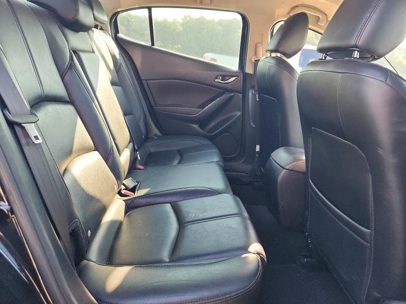 2018 MAZDA 3 TOURING 10