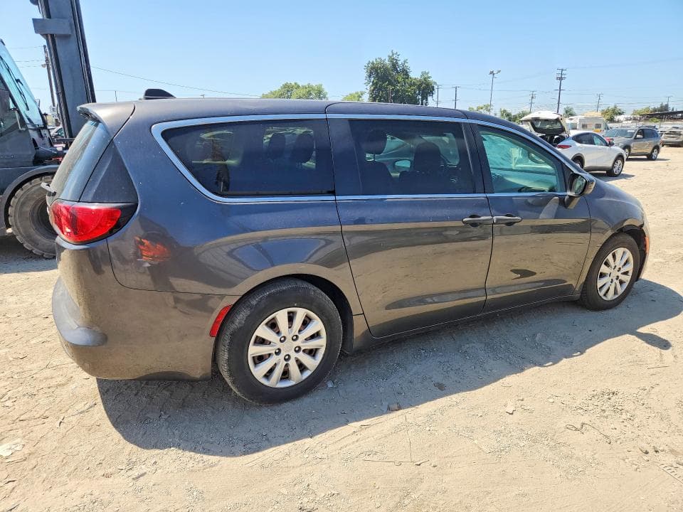 2018 CHRYSLER PACIFICA L 3