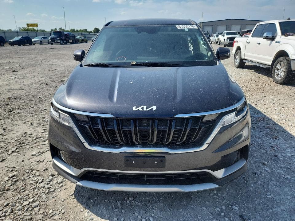 2024 KIA CARNIVAL LX 5
