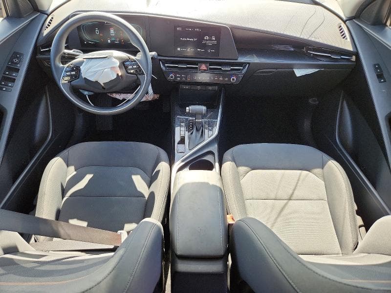 2026 KIA NIRO LX 8
