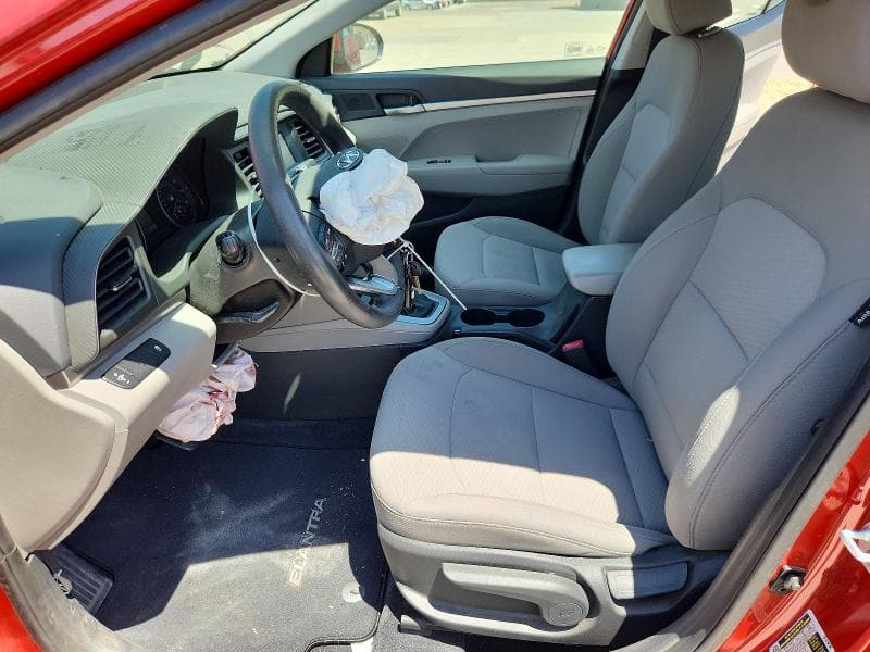 2019 HYUNDAI ELANTRA SE 7