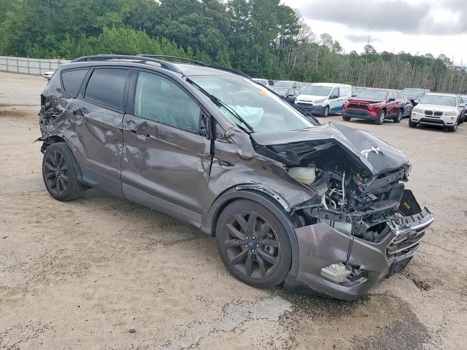 2019 FORD ESCAPE SE 4