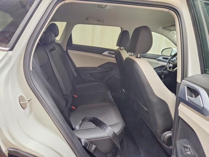 2026 VOLKSWAGEN TAOS SE 11