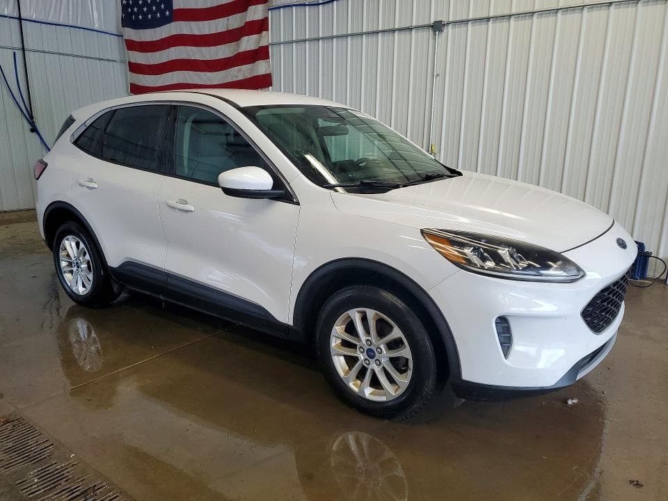 2020 FORD ESCAPE SE 4