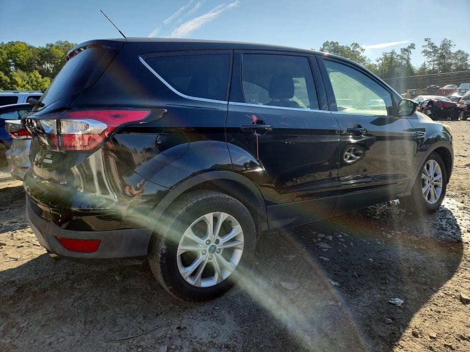 2017 FORD ESCAPE SE 3