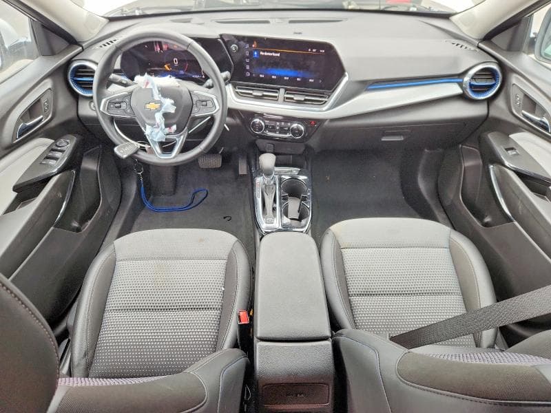 2025 CHEVROLET TRAX 1LT 8