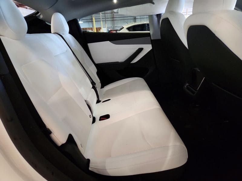 2026 TESLA MODEL Y 10
