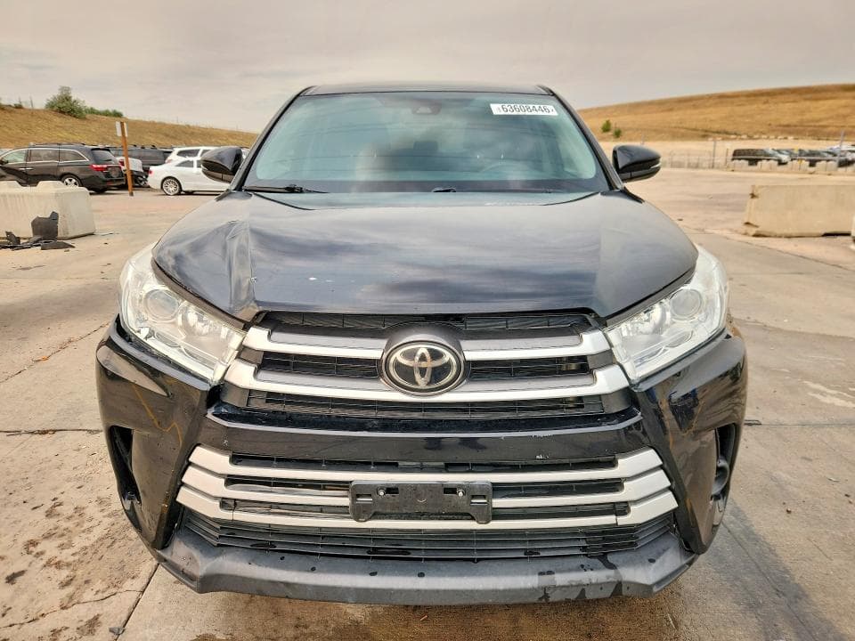 2019 TOYOTA HIGHLANDER LE 5