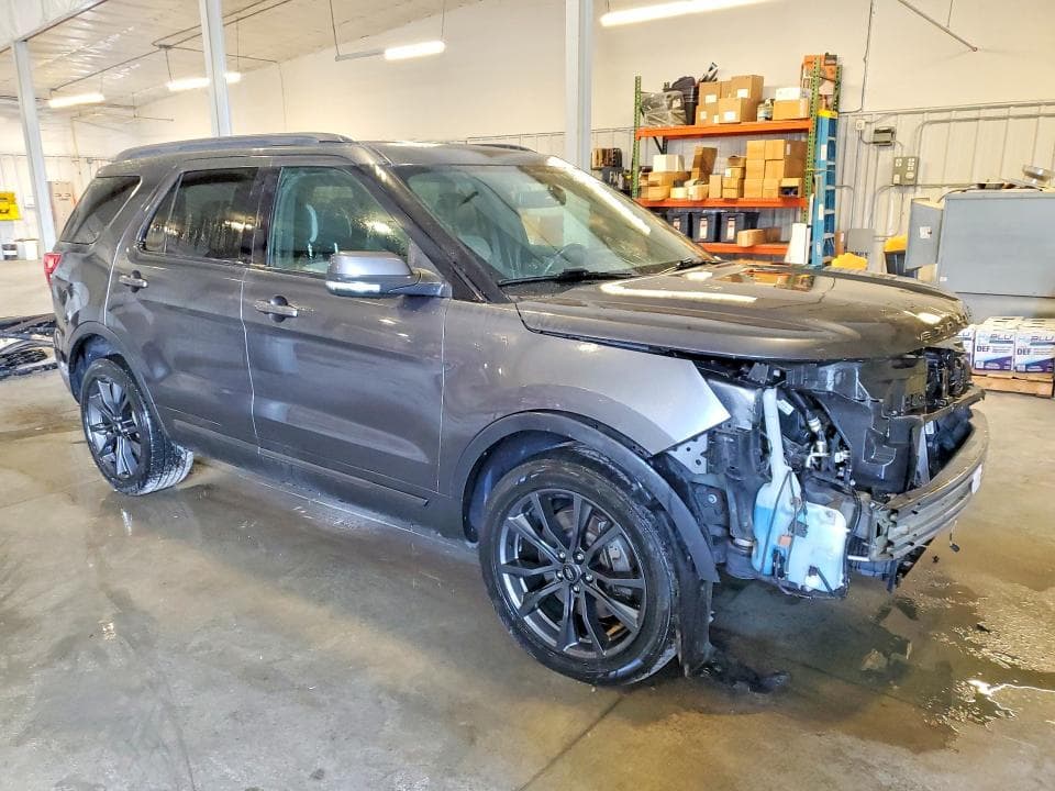 2017 FORD EXPLORER XLT 4