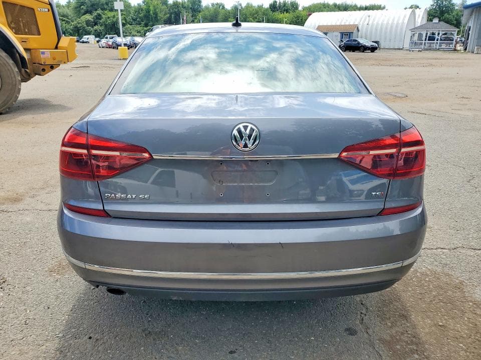 2018 VOLKSWAGEN PASSAT SE 6