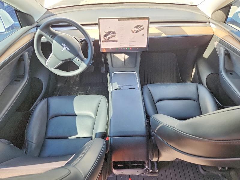 2023 TESLA MODEL Y 8