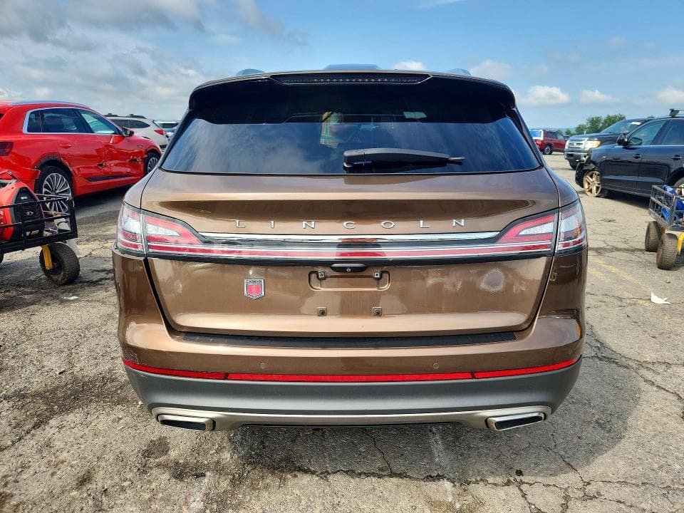 2022 LINCOLN NAUTILUS RESERVE 6
