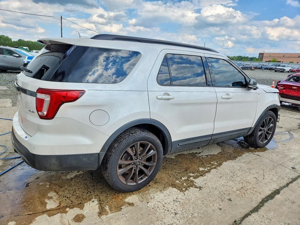 2017 FORD EXPLORER XLT 3
